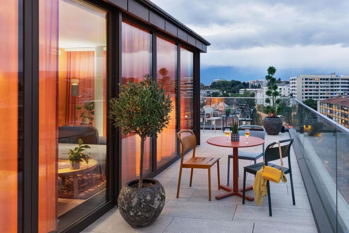 Stay Kooook Geneva City - Online Check In New Opening Экстерьер фото